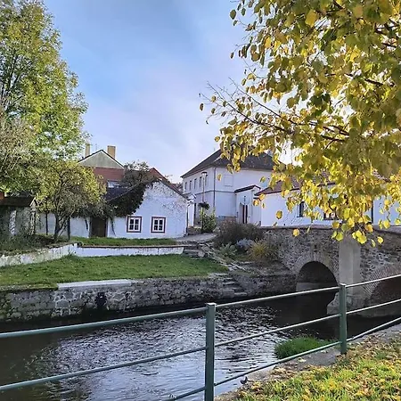 Chaloupka U Mostu Sv Jana V Centru Vodnan * Vodňany